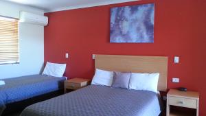 Summit Motel,Townsville>>North Ward,3 star