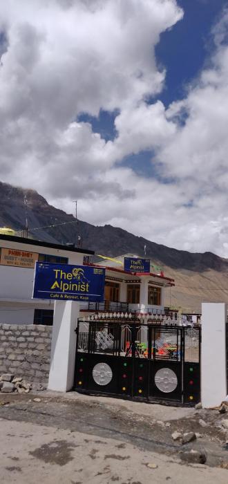 the alpinist cafe and retreat