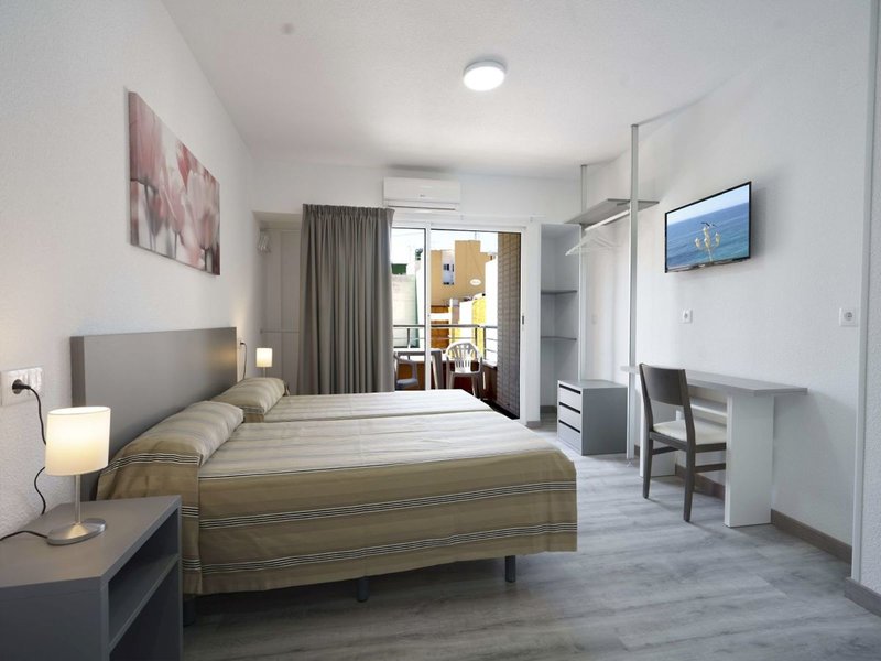 hostal anna benidorm