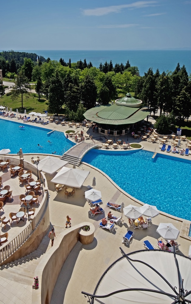sol nessebar palace all inclusive