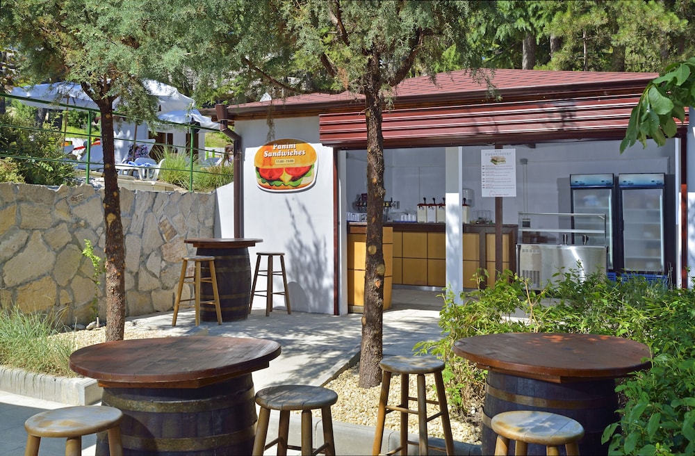 sol nessebar palace all inclusive