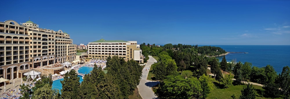 sol nessebar palace all inclusive