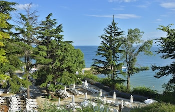 sol nessebar palace all inclusive