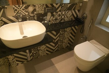 hotel bindra supremacy