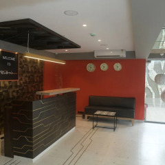 hotel bindra supremacy