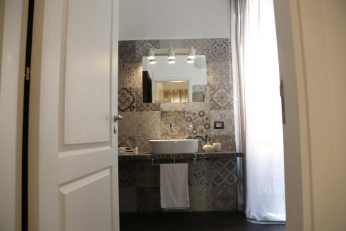 dimi house