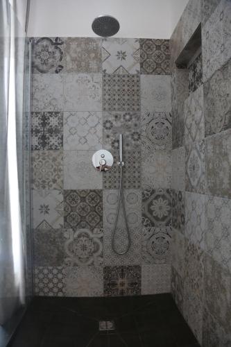 dimi house