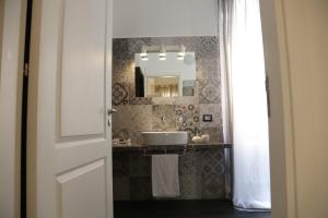 dimi house