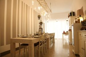 dimi house