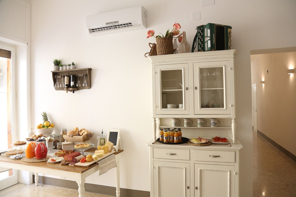 dimi house