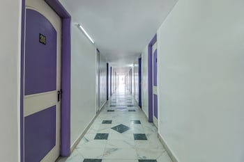 oyo 60852 hotel residency park
