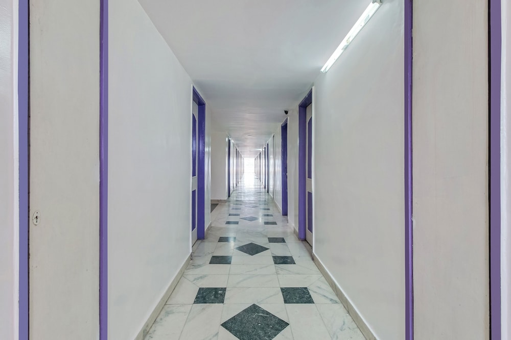 oyo 60852 hotel residency park