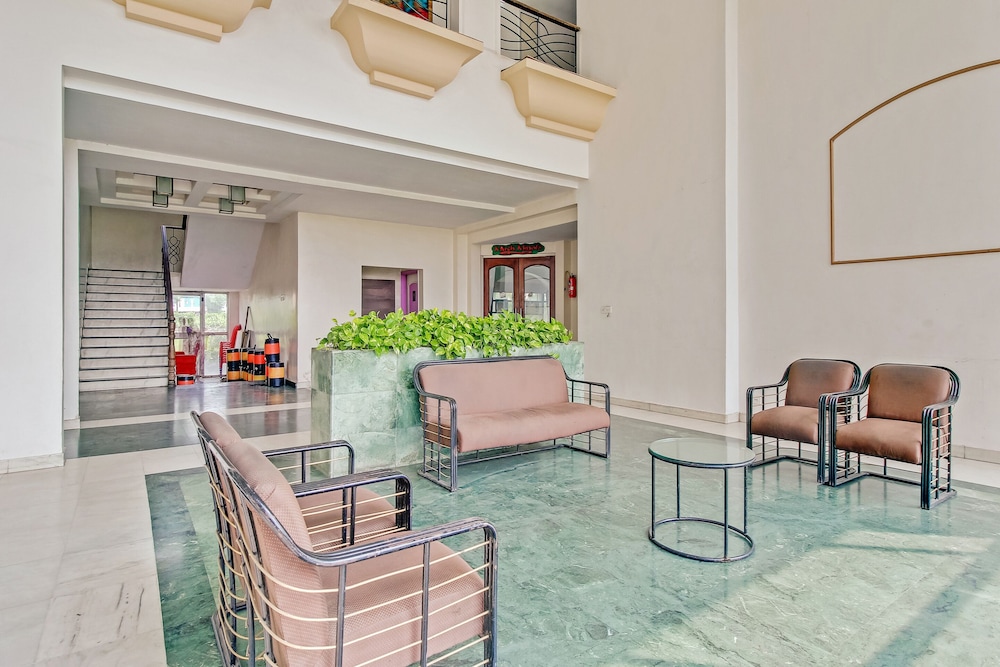 oyo 60852 hotel residency park
