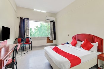 oyo 60852 hotel residency park
