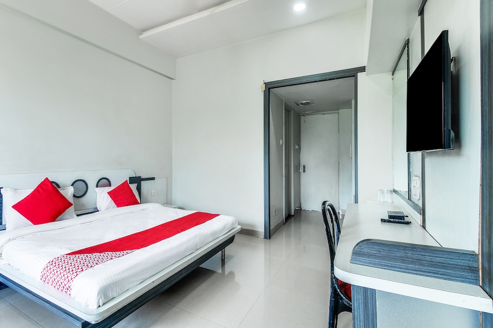 oyo 60852 hotel residency park