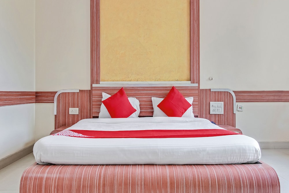 oyo 60852 hotel residency park
