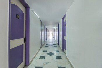 oyo 60852 hotel residency park