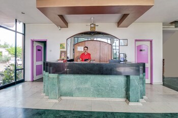 oyo 60852 hotel residency park