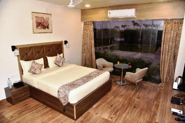 carina retreat resort