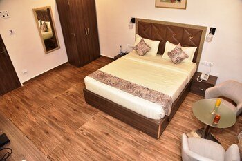 carina retreat resort