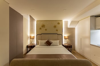 golden tree hotel and apartment by zuzu