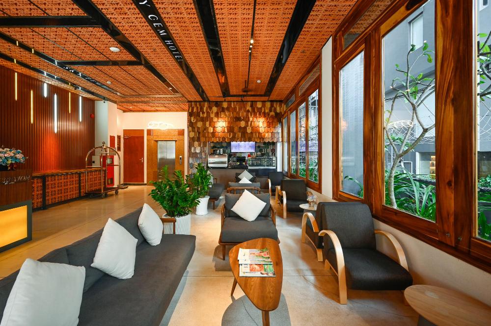 sky gem central hotel
