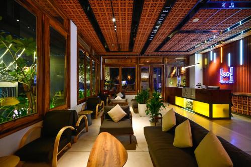 sky gem central hotel