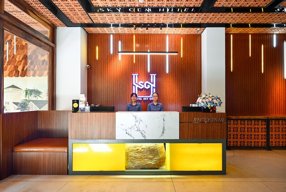 sky gem central hotel