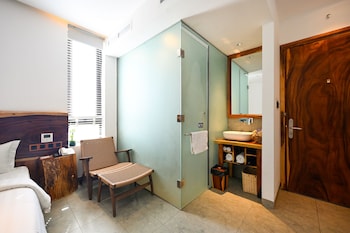 sky gem central hotel