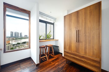 sky gem central hotel