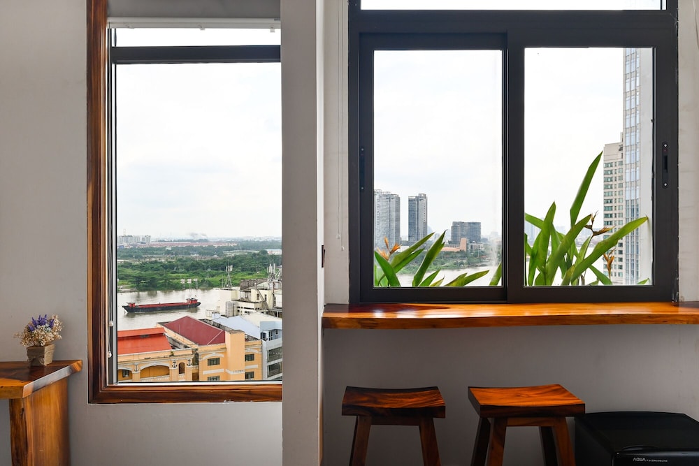 sky gem central hotel