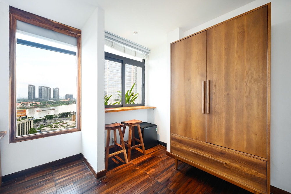 sky gem central hotel