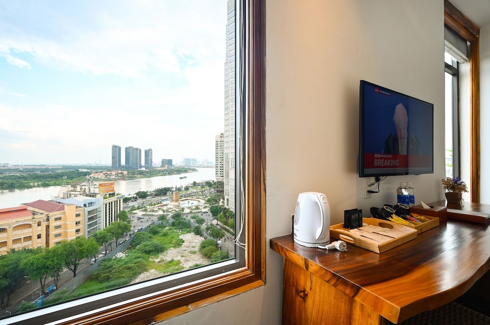 sky gem central hotel