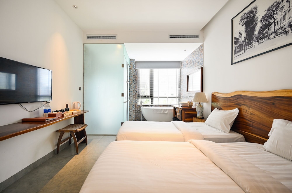 sky gem central hotel