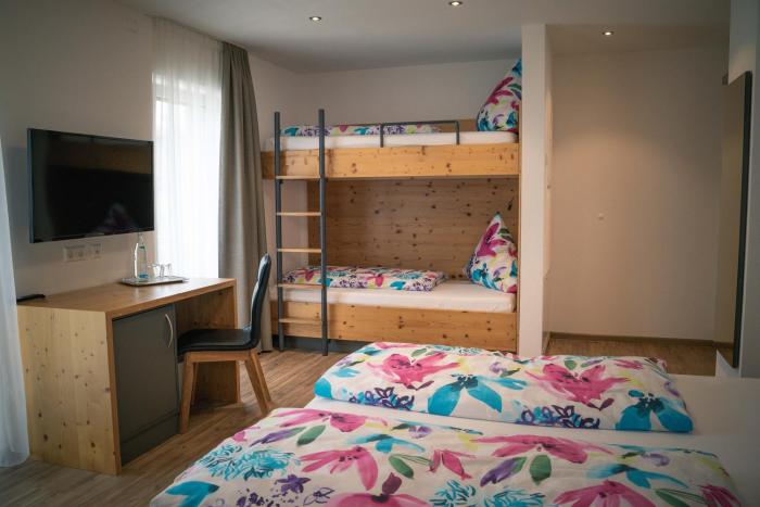 pension yvonne superior