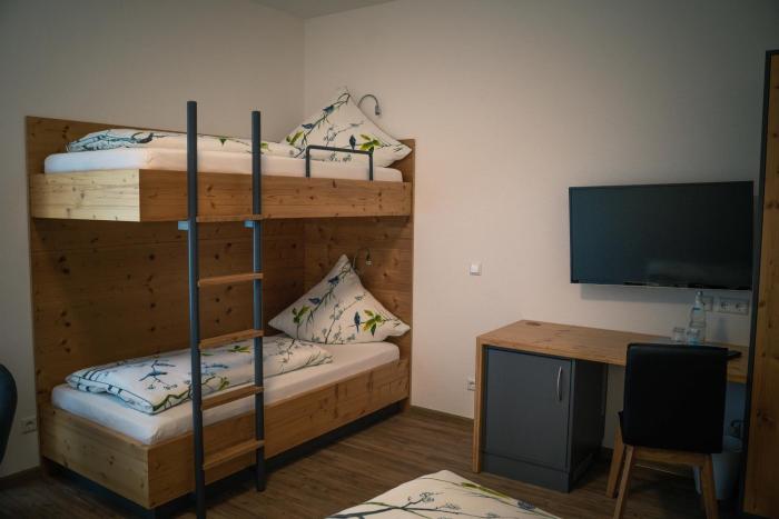 pension yvonne superior