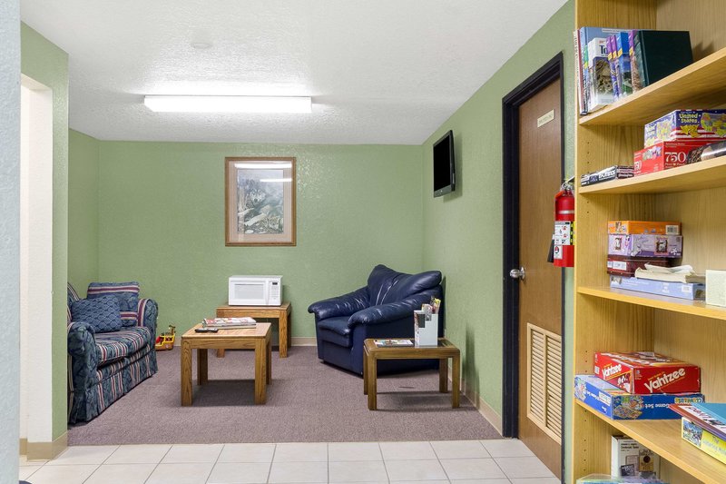 econo lodge custer