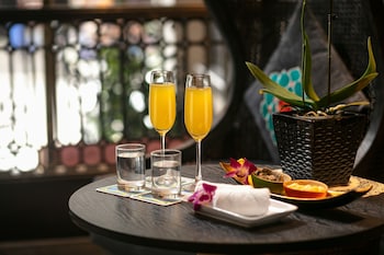 shining central hotel and spa