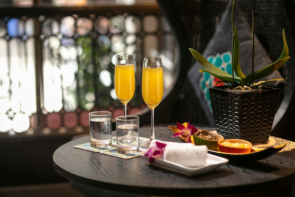 shining central hotel and spa