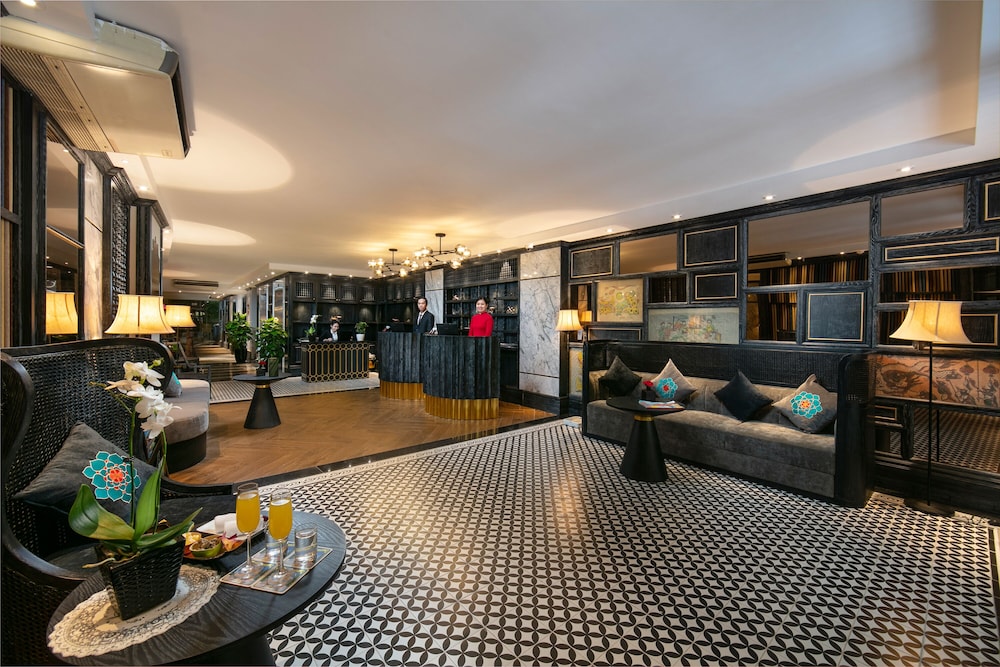 shining central hotel and spa