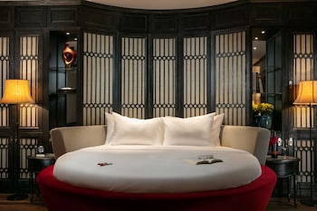 shining central hotel and spa