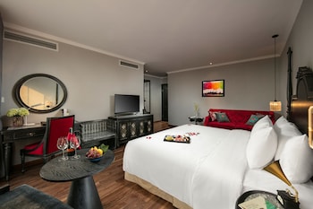 shining central hotel and spa