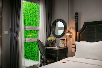 shining central hotel and spa