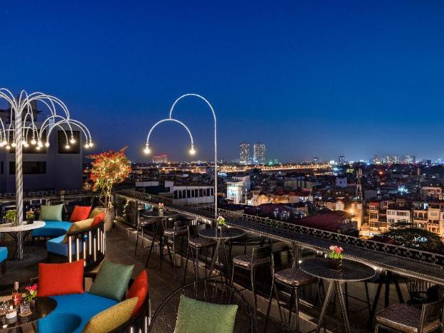 shining central hotel and spa