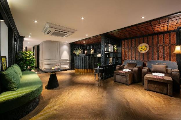 shining central hotel and spa