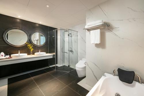 shining central hotel and spa