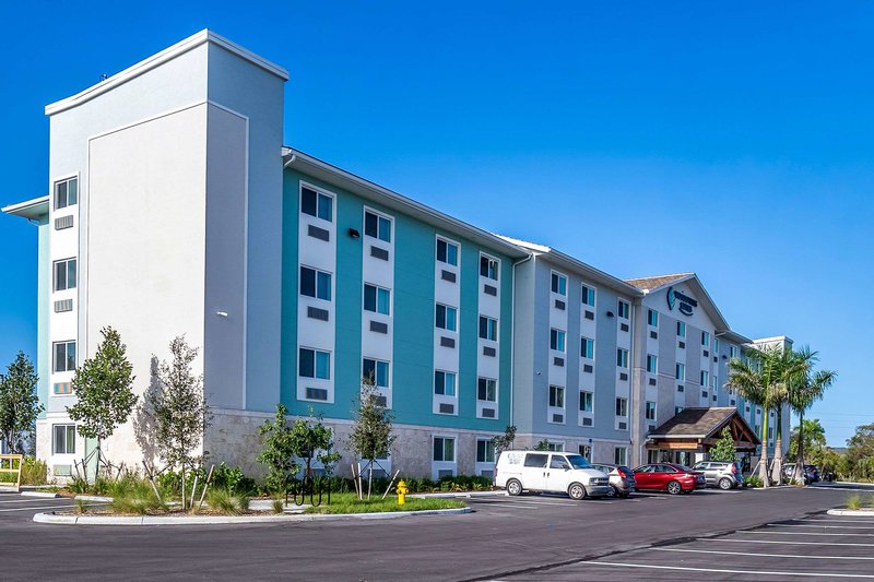 woodspring suites naples west