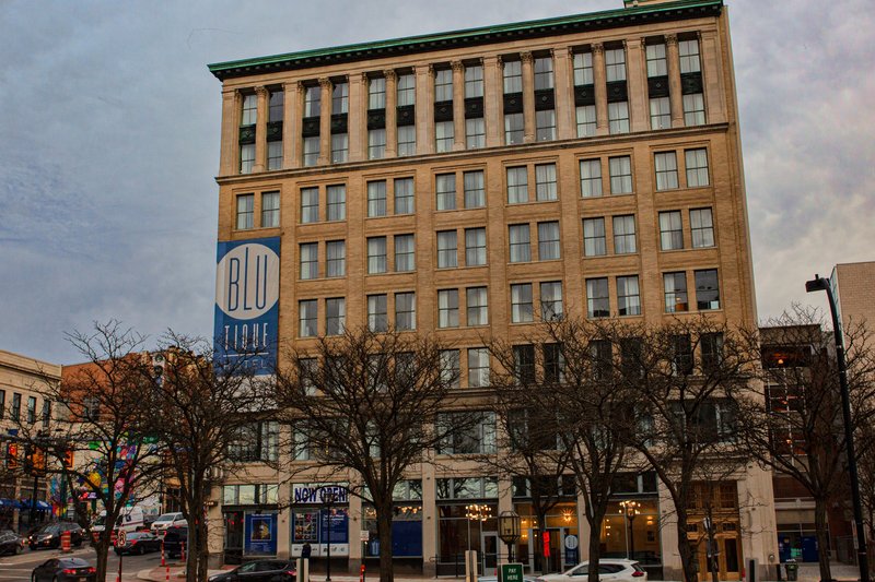 Blu-Tique, Akron, A Tribute Portfolio Hotel