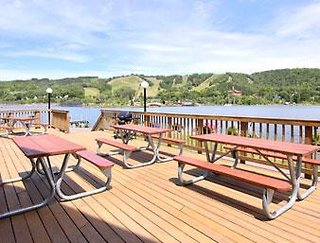 Super 8 By Wyndham Houghton,Hancock>>Baraga,2 star