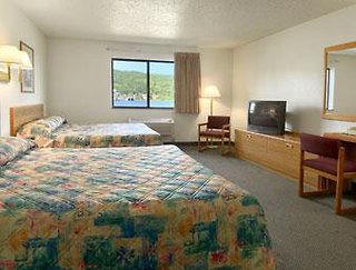Super 8 By Wyndham Houghton,Hancock>>Baraga,2 star